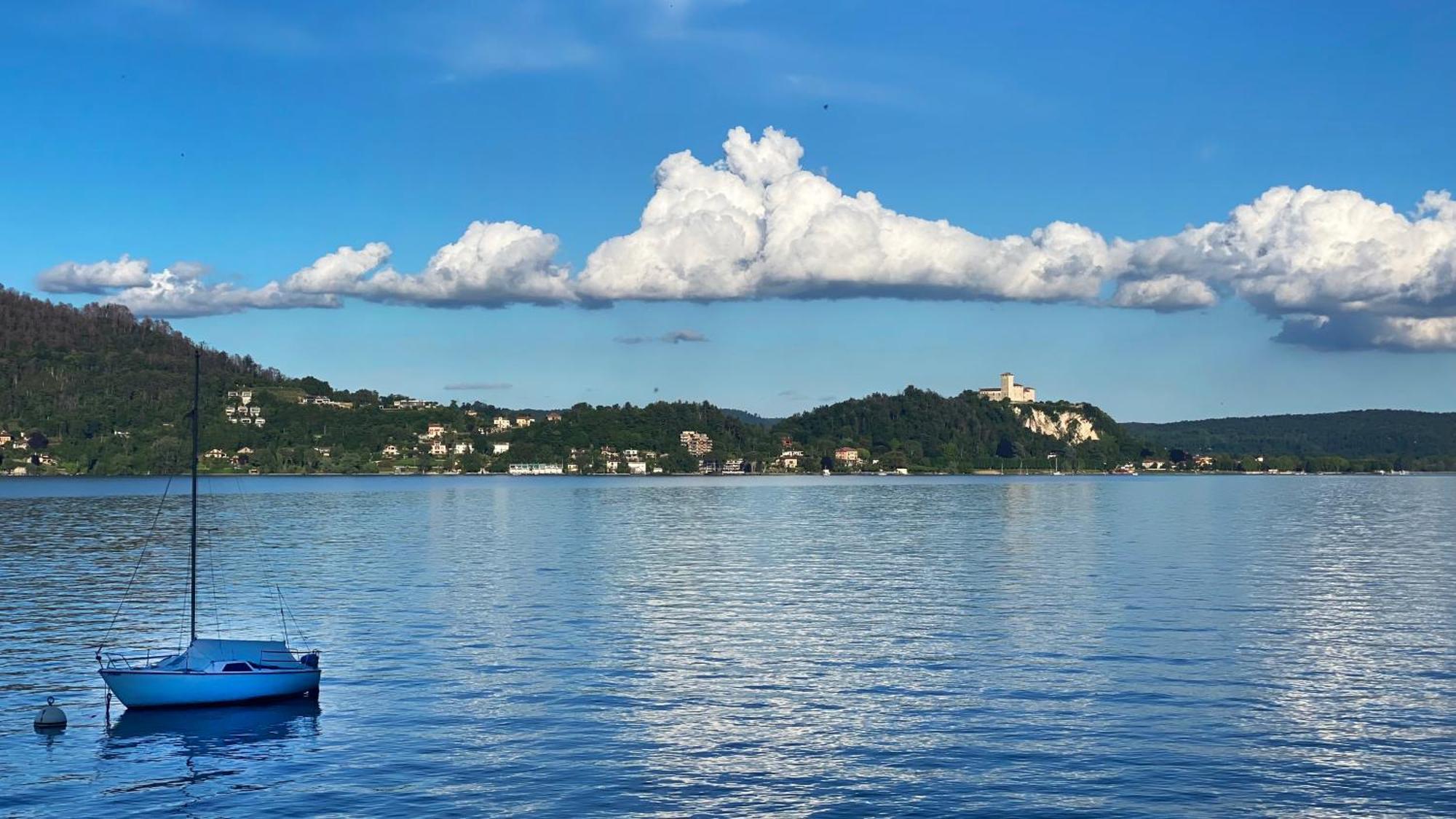 Fwl Romance On The Lake - Panorama Arona Exterior foto